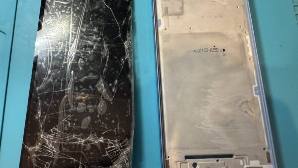GalaxyA25/5G画面修理のご依頼【スマホ修理所沢】