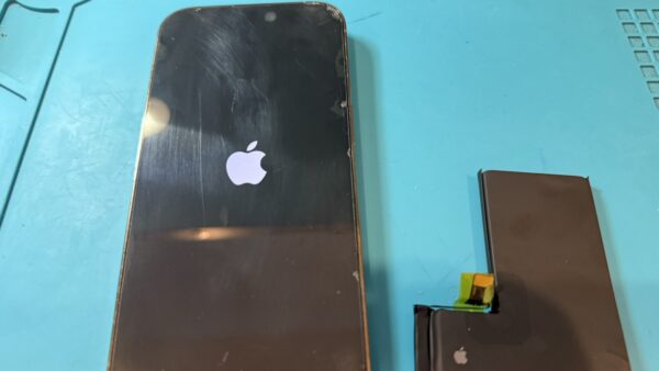 iPhone14Pro バッテリー交換【iPhone修理所沢】
