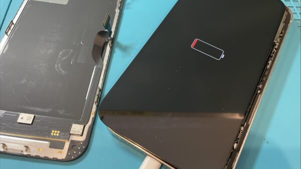 iPhone12ProMax画面故障の復旧修理【iPhone修理所沢】