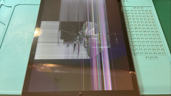 iPad第9世代液晶割れの修理【iPad修理所沢】