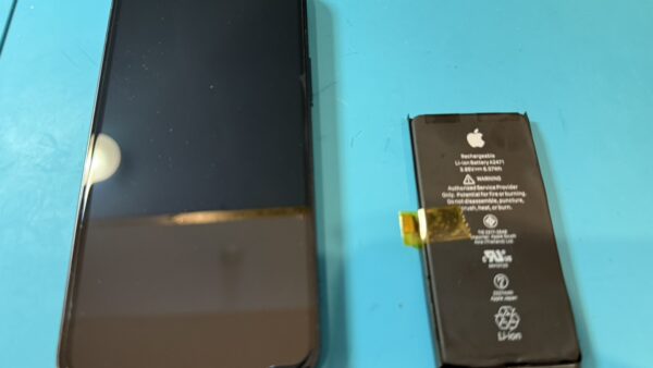 iPhone12miniバッテリー交換【iPhone修理所沢】