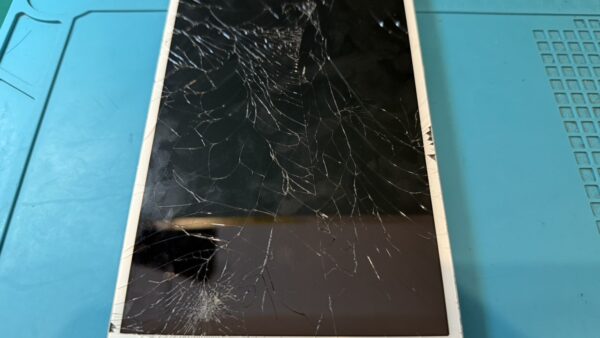 docomoタブレットd-tab画面修理【スマホ修理所沢】