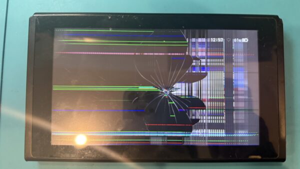 任天堂Switch 液晶故障の画面修理【Switch修理所沢】