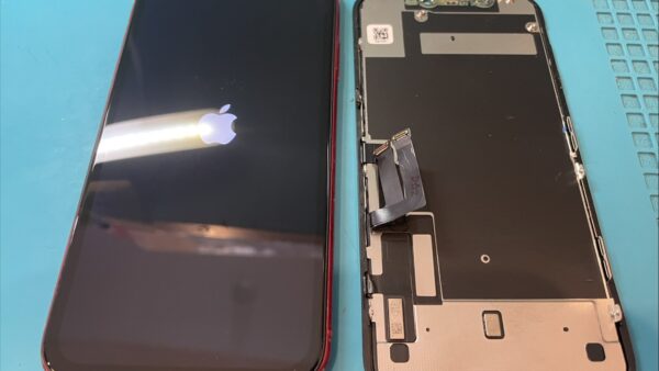 iPhone11の液晶故障の修理【iPhone修理所沢】
