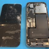 iPhone14Proの画面割れ液晶漏れの修理【iPhone修理所沢】