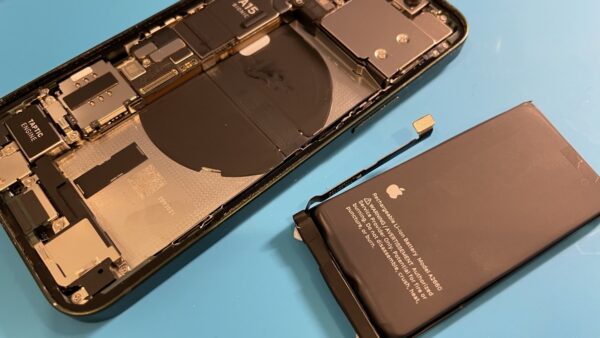 iPhone13miniバッテリー交換【所沢iPhone修理】