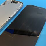 iPhone15画面が割れた！即日画面修理【iPhone修理所沢】