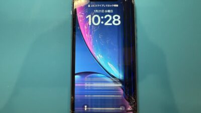 iPhoneXR液晶漏れ画面修理【iPhone修理所沢】