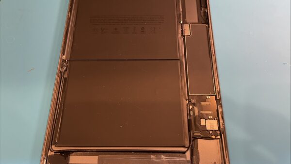 iPad第9世代バッテリー交換【iPad修理所沢】