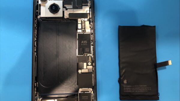 iPhone14バッテリー交換のご依頼【iPhone修理所沢】