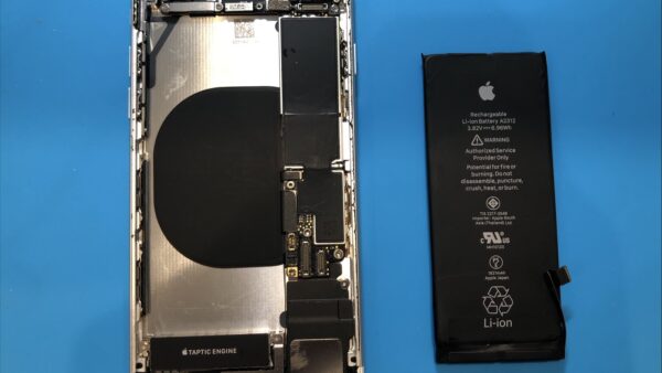 iPhoneSE第2世代バッテリー交換【iPhone修理所沢】