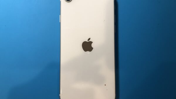 iPhoneSE3 バッテリー交換【iPhone修理所沢】