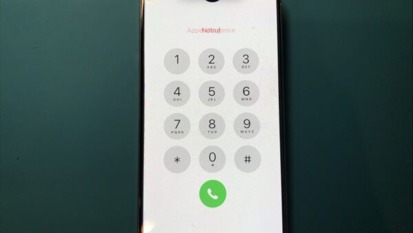 iPhone15Pro液晶漏れ表示不良の修理【iPhone修理所沢】