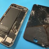 重度の画面破損iPhoneSE3の修理【iPhone修理所沢】