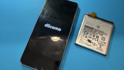 再起動してしまうことがあるGalaxyS21のバッテリー交換【スマホ修理所沢】