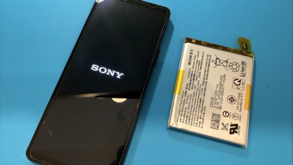 XPERIA 10 Ⅴ(5)のバッテリー交換【スマホ修理所沢】
