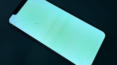 iPhoneXs液晶故障の画面修理【iPhone修理所沢】