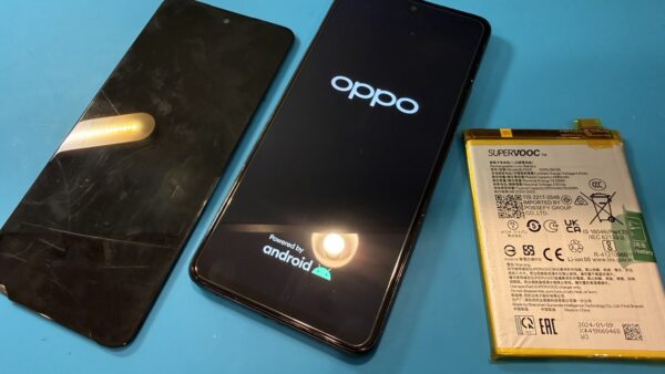 OPPOA79画面故障修理&バッテリー交換【スマホ修理所沢